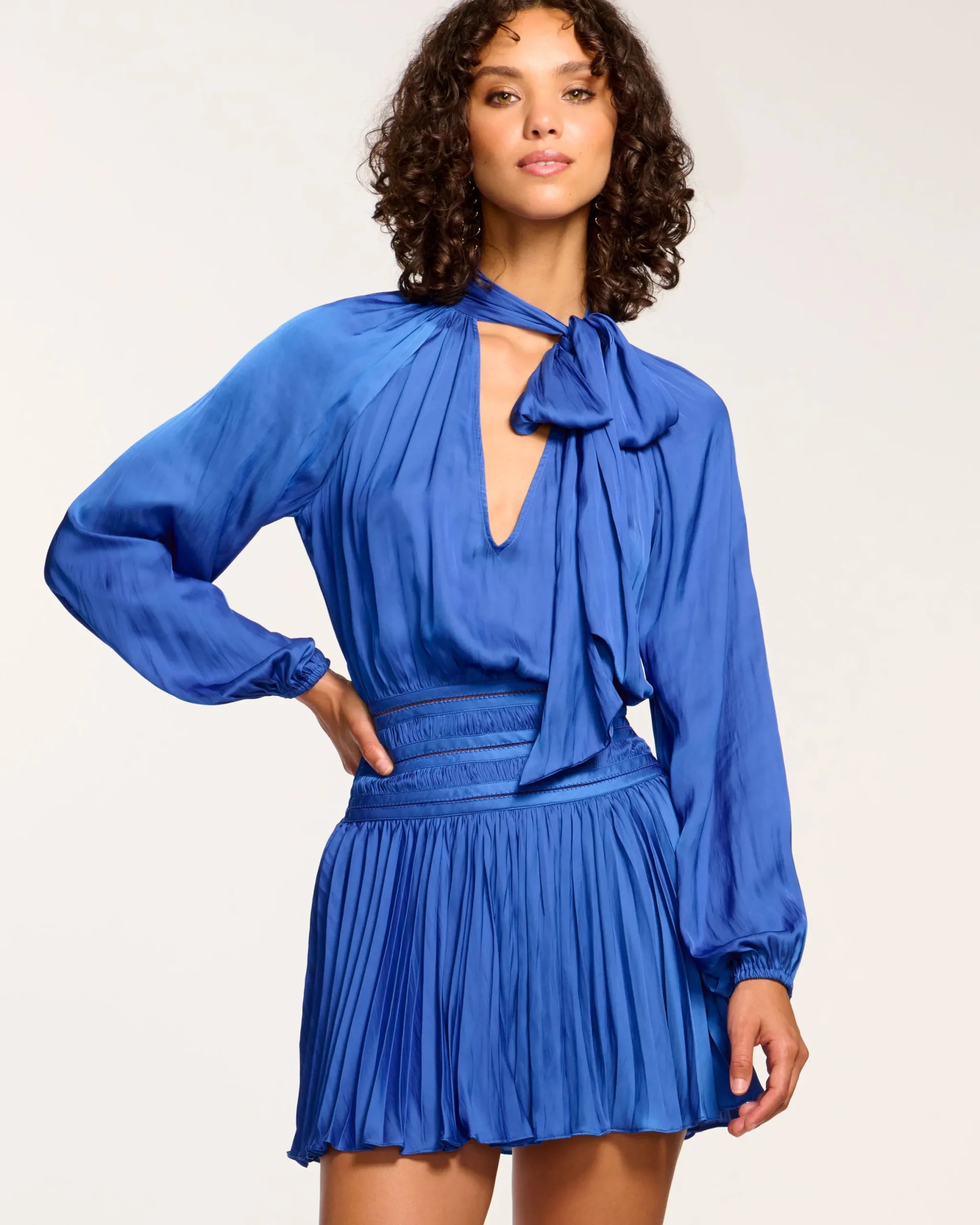 Best Millie V-Neck Mini Dress Dresses