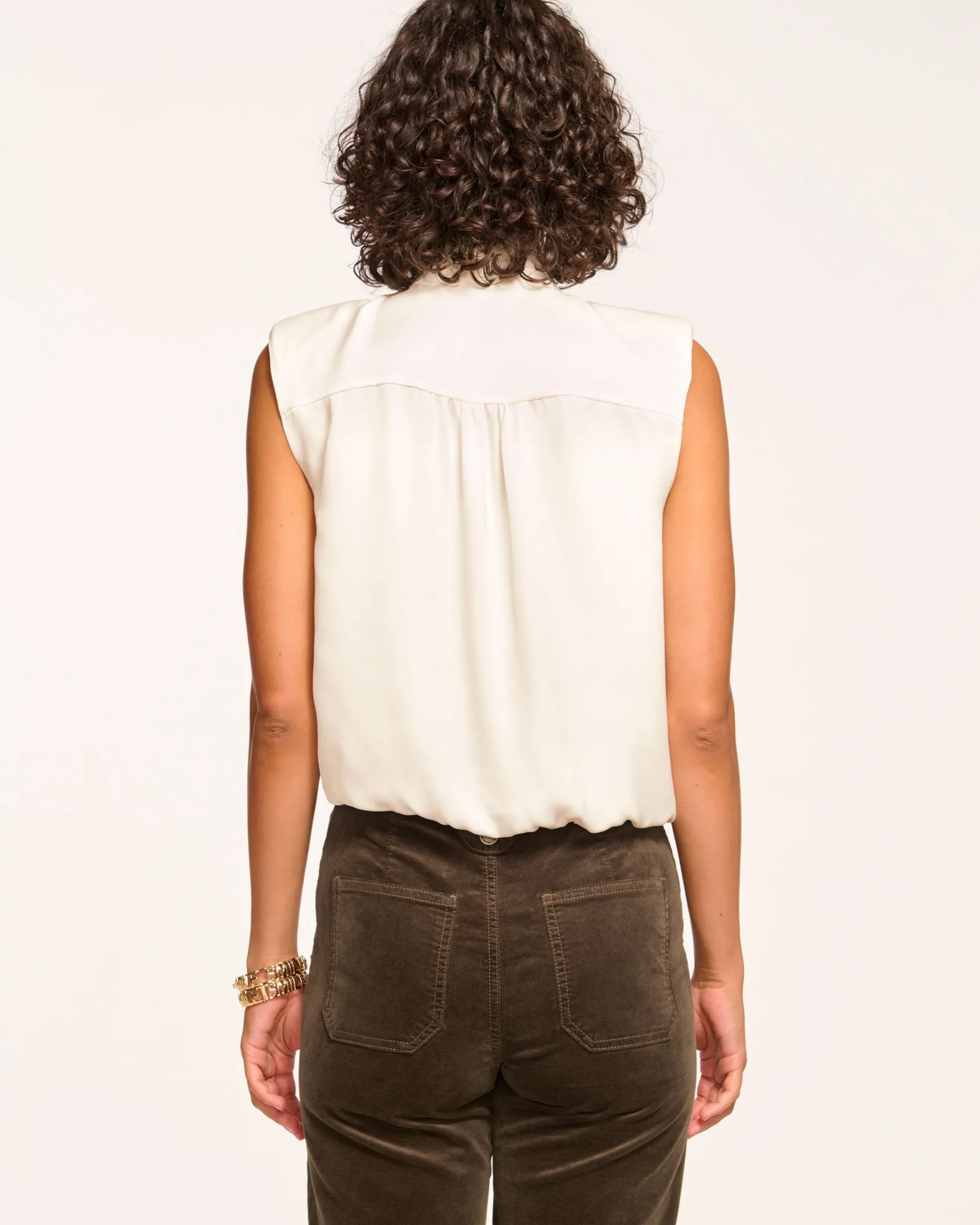 Sale Winnet V-Neck Sleeveless Top Tops